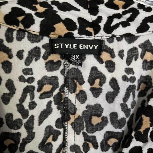 💜HOST PICK💜 CHEETAH  PRINT CROP TOP WITH TIE by STYLE ENVY - Picture 5 of 10